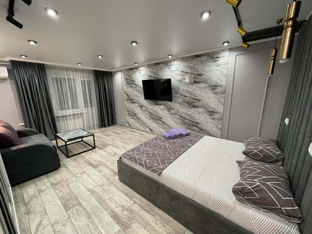 Люкс академика сатпаева 19 Apartment Павлодар Екстериор снимка