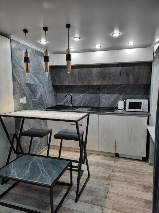 Люкс академика сатпаева 19 Apartment Павлодар Екстериор снимка