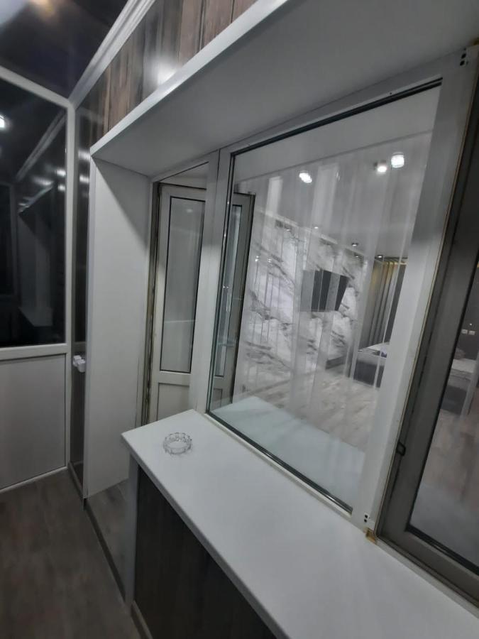 Люкс академика сатпаева 19 Apartment Павлодар Екстериор снимка
