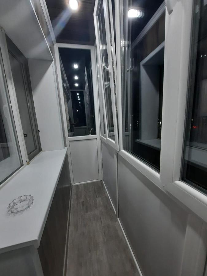Люкс академика сатпаева 19 Apartment Павлодар Екстериор снимка